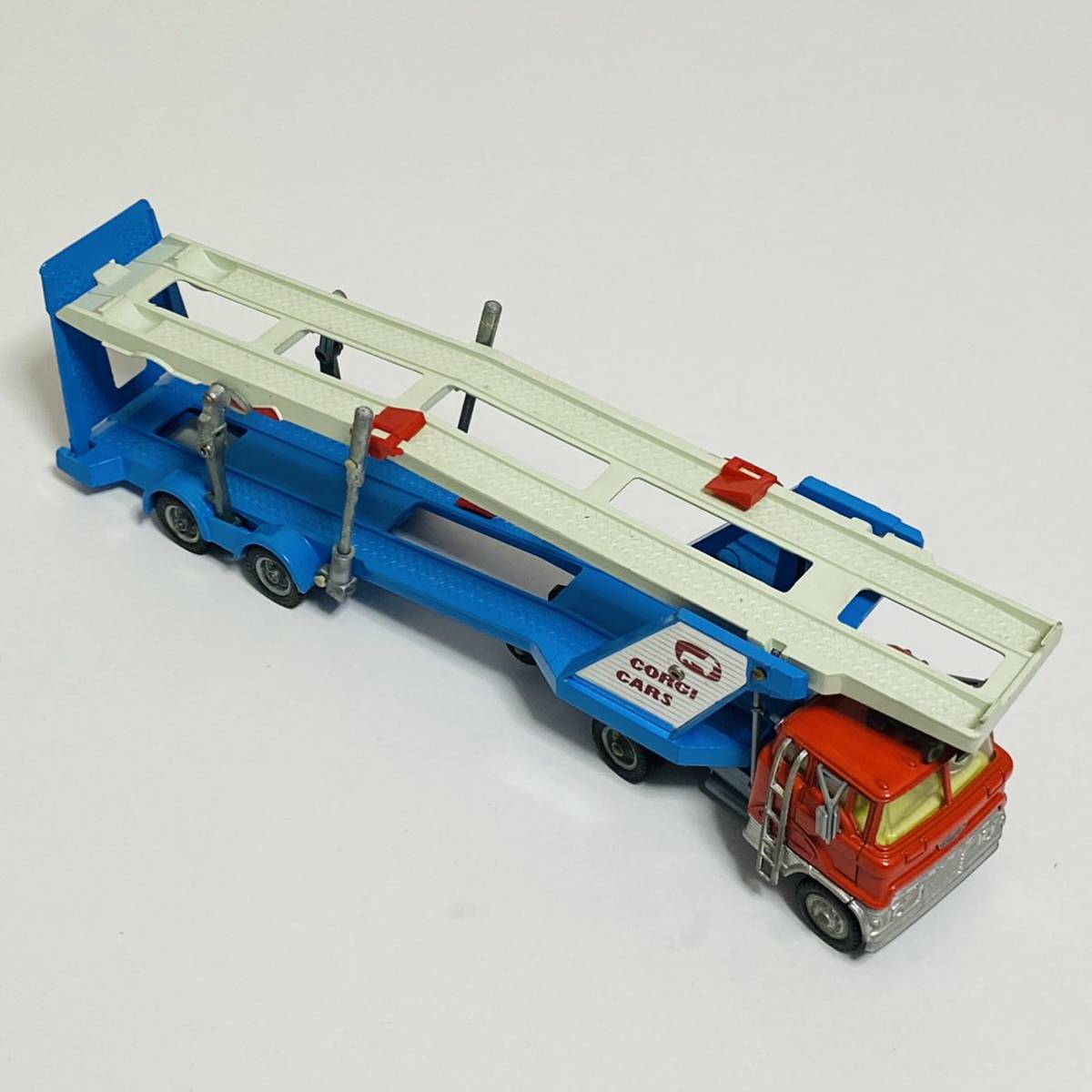 [ secondhand goods ]CORGI TOYS Corgi toys 1138 CAR TRANSPORTER WITH FORD TILT CAB H SERIES TRACTOR car Transporter tractor 