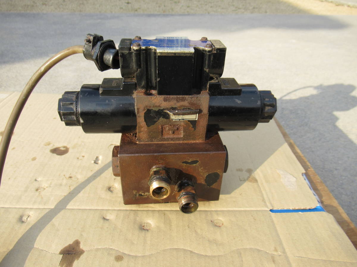マロール 電磁弁 SPF-ISV 中古 操舵装置 marol DC 24V オート マロール 電磁弁 SPF-ISV 中古 操舵装置 marol DC 24V オート