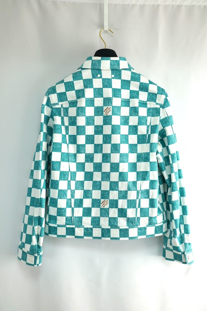 定価29万 LOUIS VUITTON Damier Denim Trucker Jacket Ocean 定価29万 LOUIS VUITTON Damier Denim Trucker Jacket Ocean