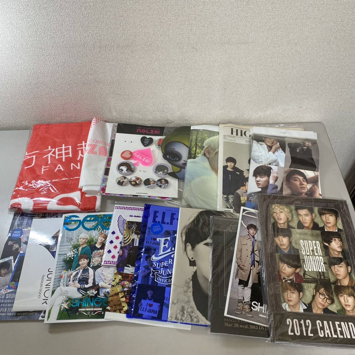 a*★中古品　韓流 SHINEE BIGBANG EXO 東方神起 2NE1 SUPERJUNOR 他 ペンライト うちわ 等 グッズセット 大量 まとめ売り K-pop★_画像8