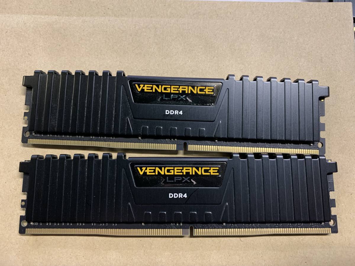 121★中古品 BIOS確認 CORSAIR DDR4 デスクトップPC用 メモリー VENGEANCE LPX Series 16GB×2枚キット CMK32GX4M2B3000C15★_画像1