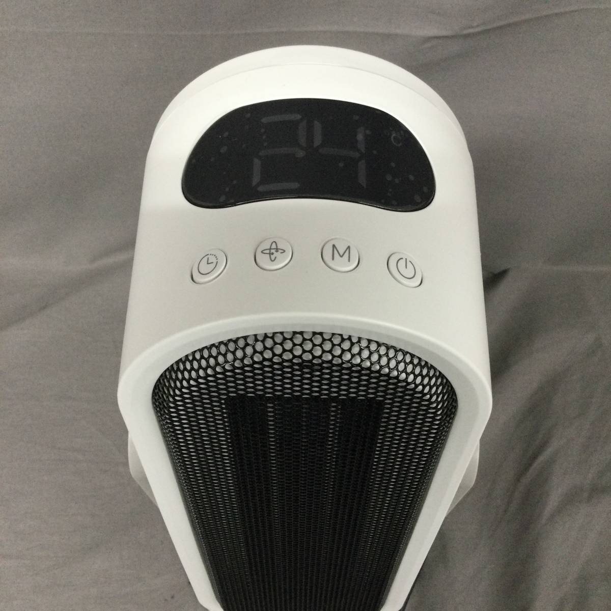 050109 254425 Shenzhen Carolx Technology ceramic fan heater electric heater H1 white group color remote control attaching box attaching electrification OK