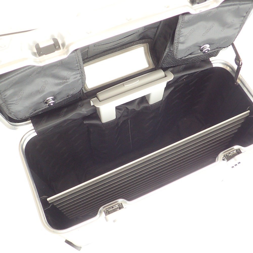 1円RIMOWA リモワ923.50.00.4 パイロットトパーズ34L 4輪 1円RIMOWA リモワ923.50.00.4 パイロットトパーズ34L 4輪