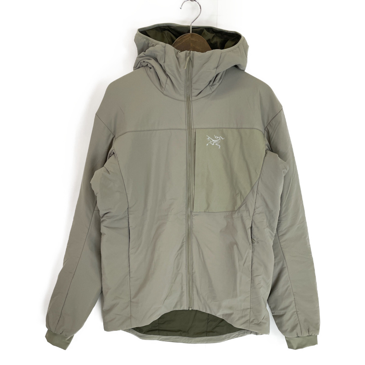 美品/22年製 ARC'TERYX アークテリクス 24007-139486 Proton LT Hoody プロトン LT フーディ 中綿 ジャケット M グリーン メンズ_画像2