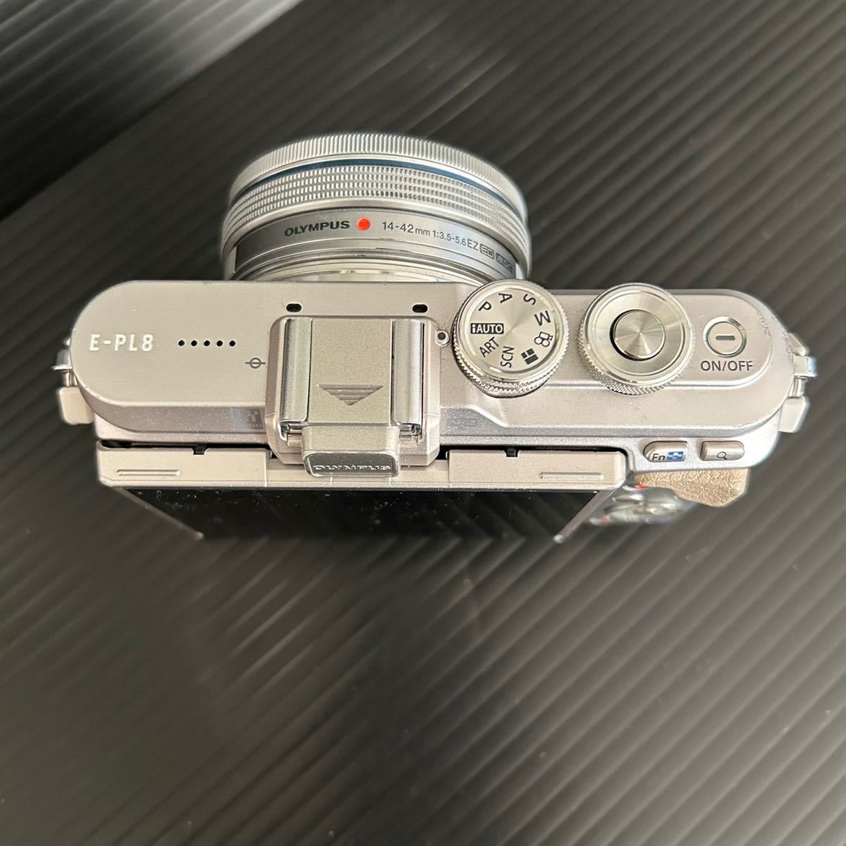 デジタル一眼レフカメラ OLYMPUS PEN M.ZUIKO DIGITAL 14-42mm 1:3.5-5.6 （バッテリー 充電器あり 動作未確認 中古）_画像3