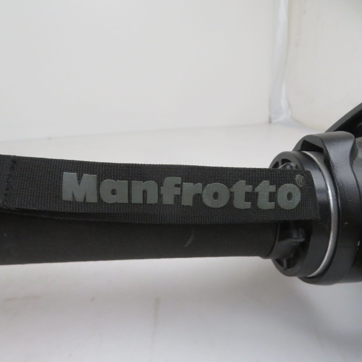 Manfrotto マンフロット MVM500A ビデオ 一脚 雲台付 イタリア製 プロ用 カメラ道具 機材 レッド ブラック / 100 (SGAW014214)_画像4