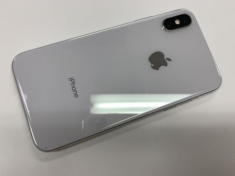 JB553 SIMフリー iPhoneXs シルバー 64GB ジャンク ロックOFF_画像2