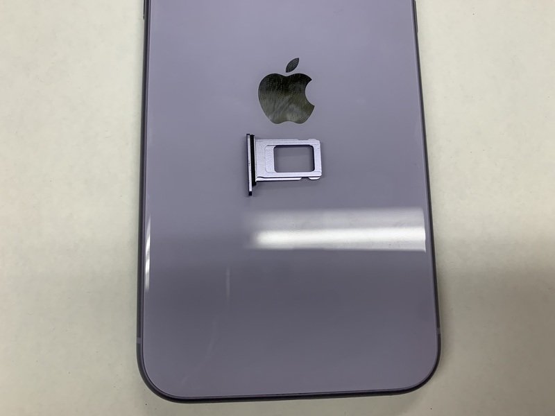 JB133 SIMフリー iPhone11 パープル 128GB ジャンク ロックOFFの画像3