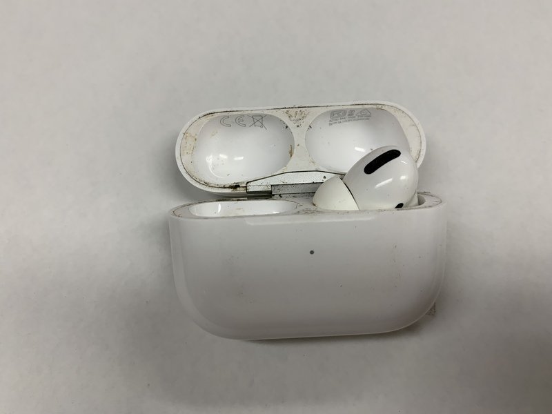再CS371 AirPods Pro 第1世代 A2084 ジャンク