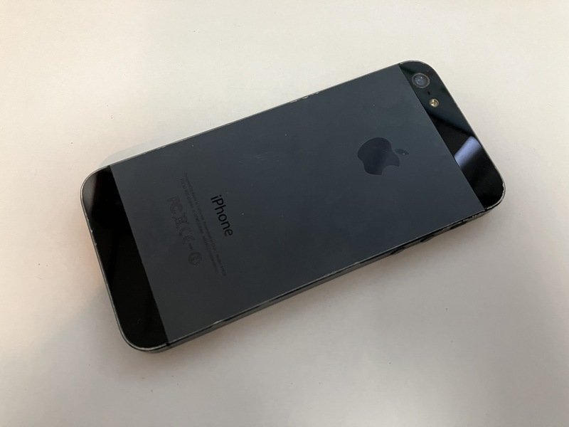 FI456 SoftBank iPhone5 ブラック 64GB ジャンク ロックOFF_画像2