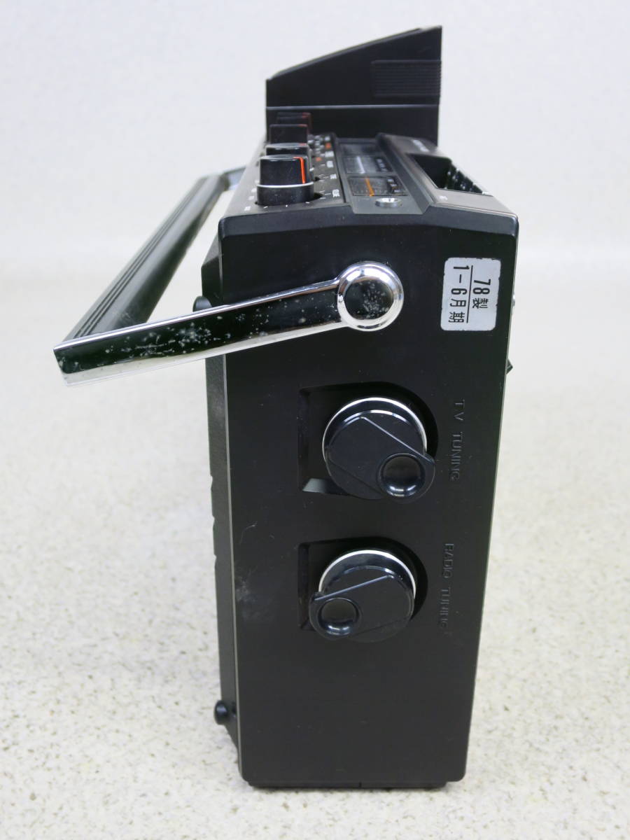 【●】1978年製！ソニー:『 FX-402A』・テレビ/ラジオ/カセットレコーダー//1978！SONY:『FX-402A』・Portable TV/Radio/Cassette Recorder_画像7