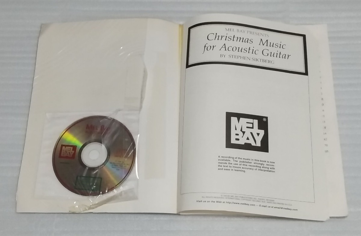 洋書CD確認済スコア解説書付アコースティック ギターのためのクリスマス音楽 ミュージック楽譜 フィンガー スタイル ソロ名曲クラシックBGM_※表紙の内側にテープの剥がれがあります。