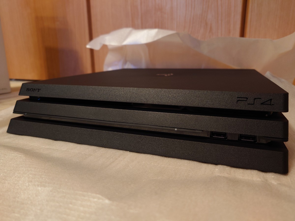 送料込 良品 PS4 Pro 本体 ブラック CUH7000B 1TB 付属品完備 初期化・動作確認済 SONY PlayStation プレイステーション_画像8