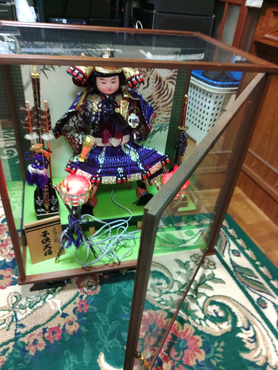 五月人形 端午の節句 日本人形 置物 コレクション 飾り 子供大将 武者人形 アンティーク 兜_コンセントさすと　両方の火が光ります
