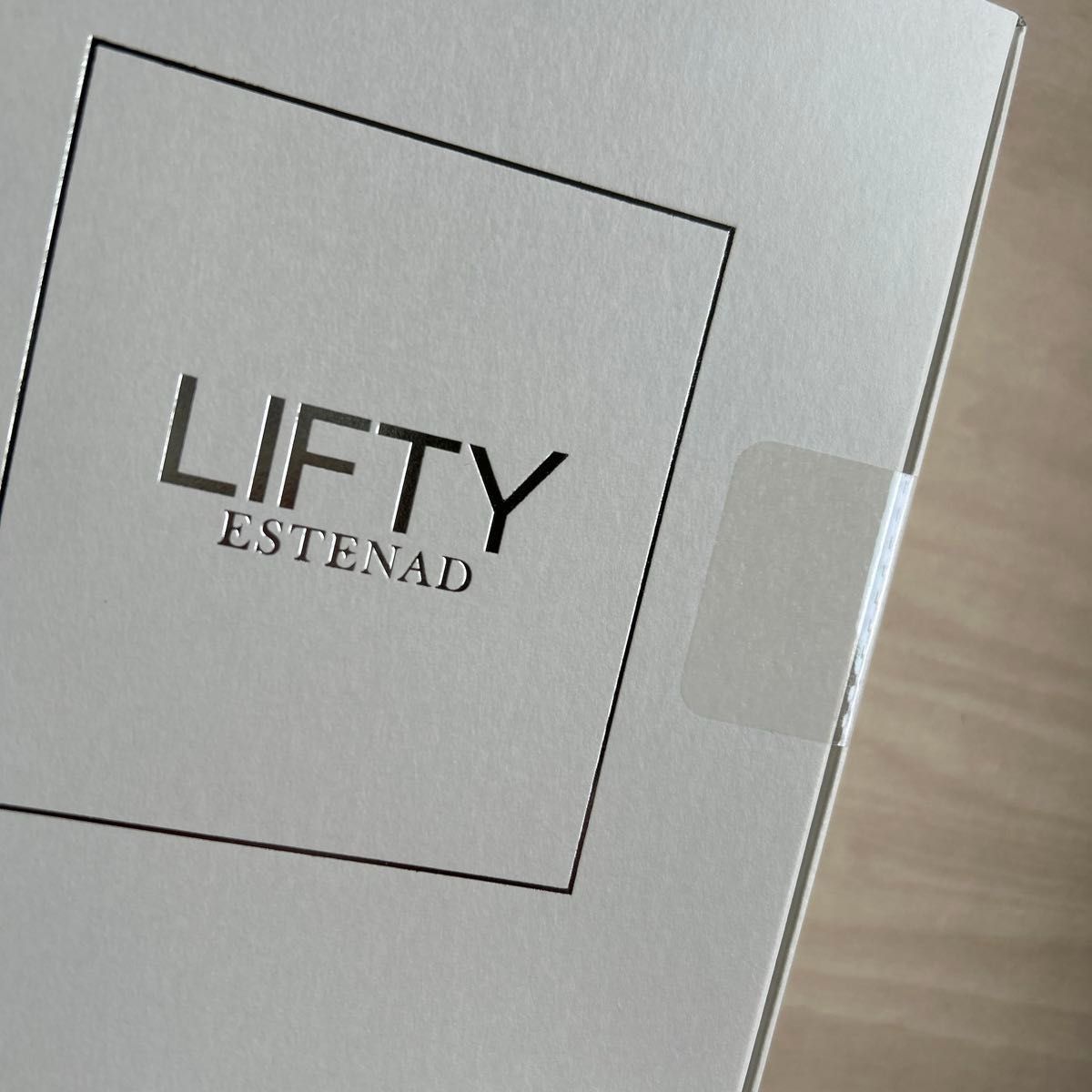 未使用・未開封　エステナード 美顔器 LIFTY リフティ