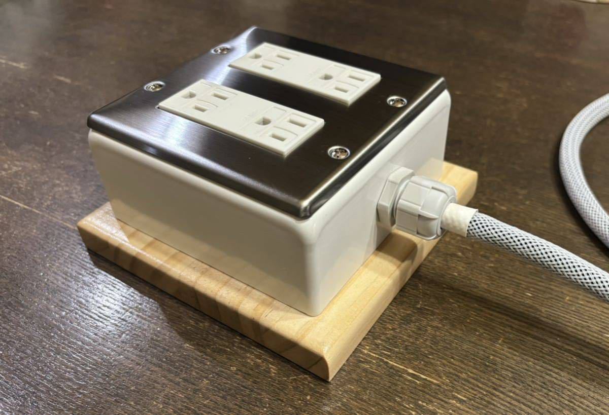 5304円 第2弾 電源タップ台座 集成材ウレタンニス仕上げ 5304円 第2弾 電源タップ台座 集成材ウレタンニス仕上げ
