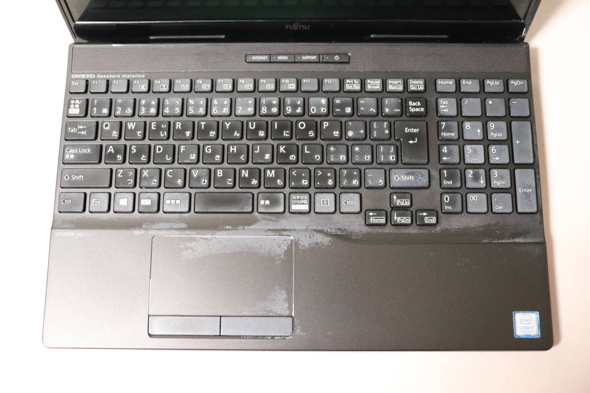 M143. FUJITSU / LIFEBOOK WA1/D3 / FMVWD3A17B / Core i7-8565U / 8GBメモリ / SSDなし / 通電確認・ジャンク_画像2