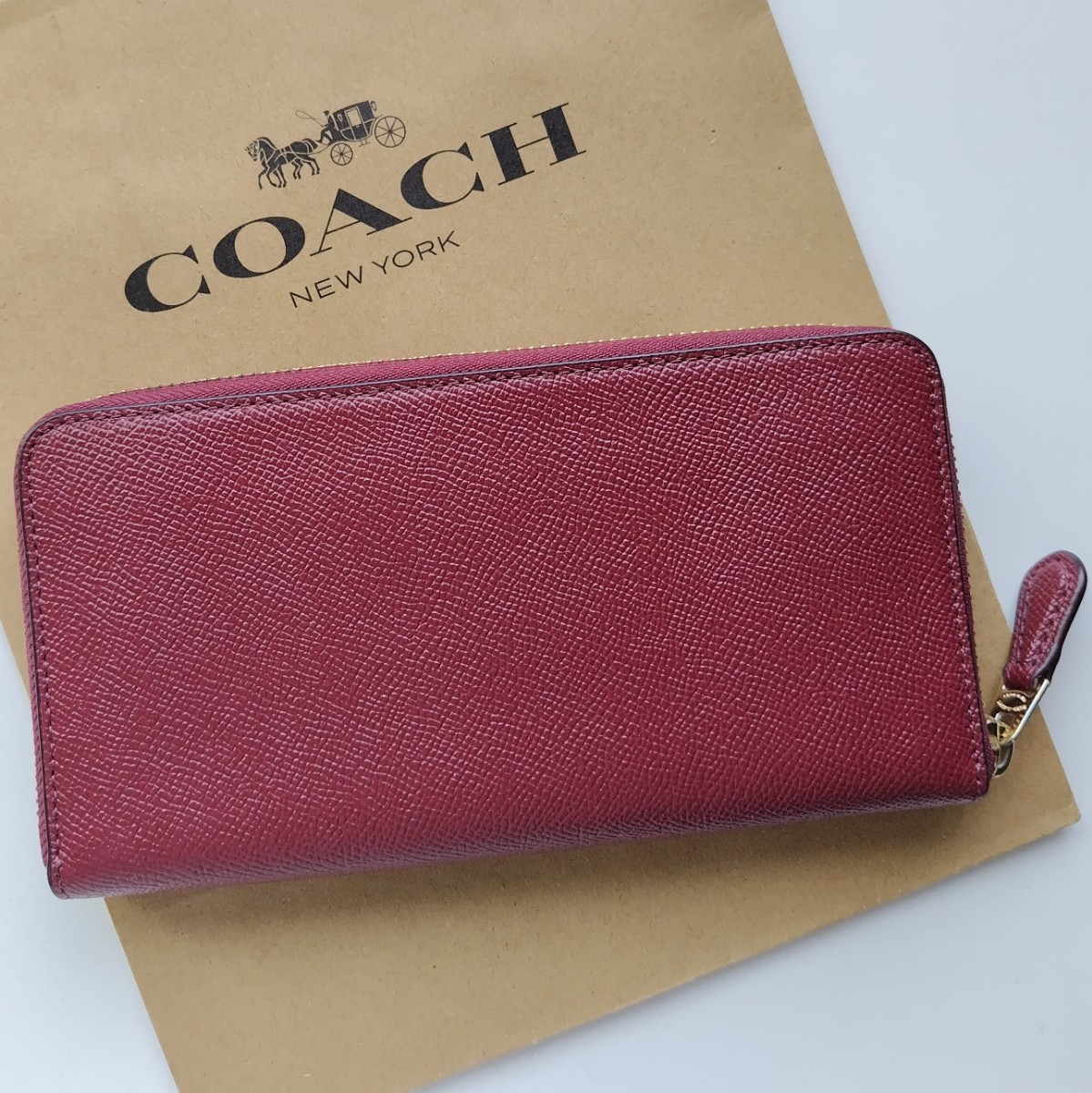 COACH コーチ 長財布 シグネチャー×ワインレッド エナメル - 長財布