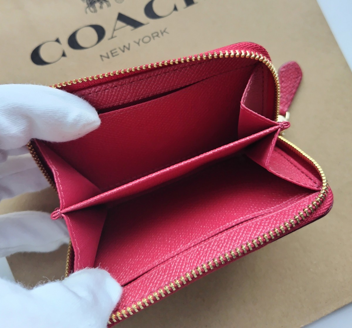 【新品】coach コーチ コインケース　小銭入れ　レッド