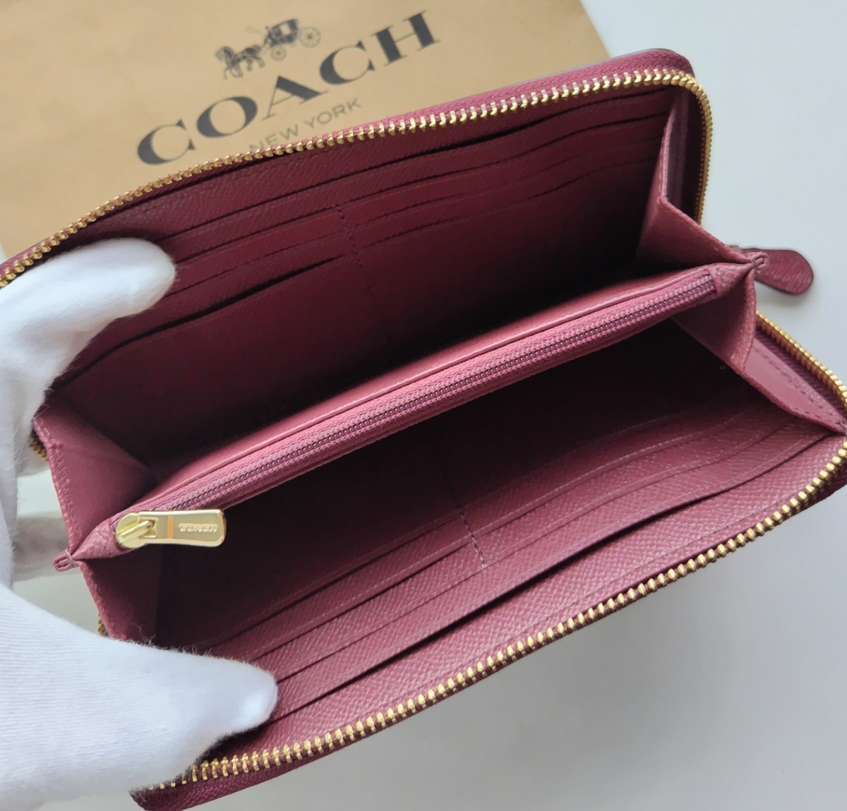 【新品】COACH コーチ 長財布 シグネチャー 　ワインレッド