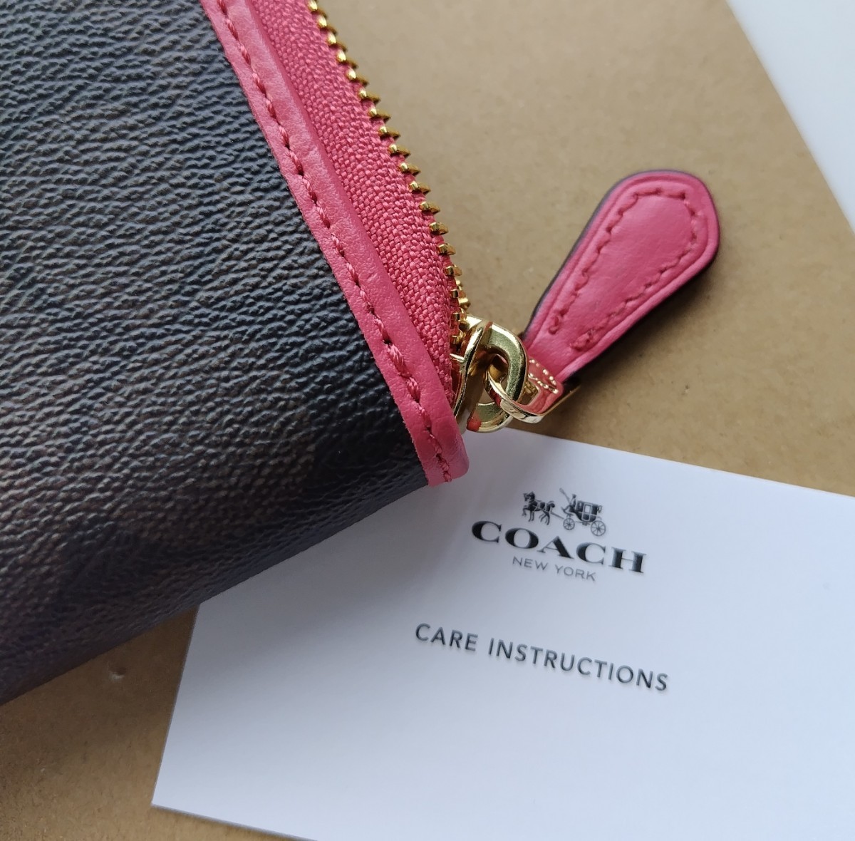 新品】COACH コーチ 長財布 シグネチャー ブラウン ピンク 新品】COACH コーチ 長財布 シグネチャー ブラウン ピンク