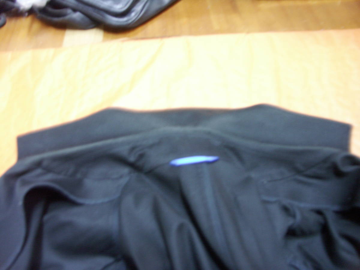 ポール・スミス　スプリング・コート　色：ブラック　サイズ；L_襟内側も綺麗です。