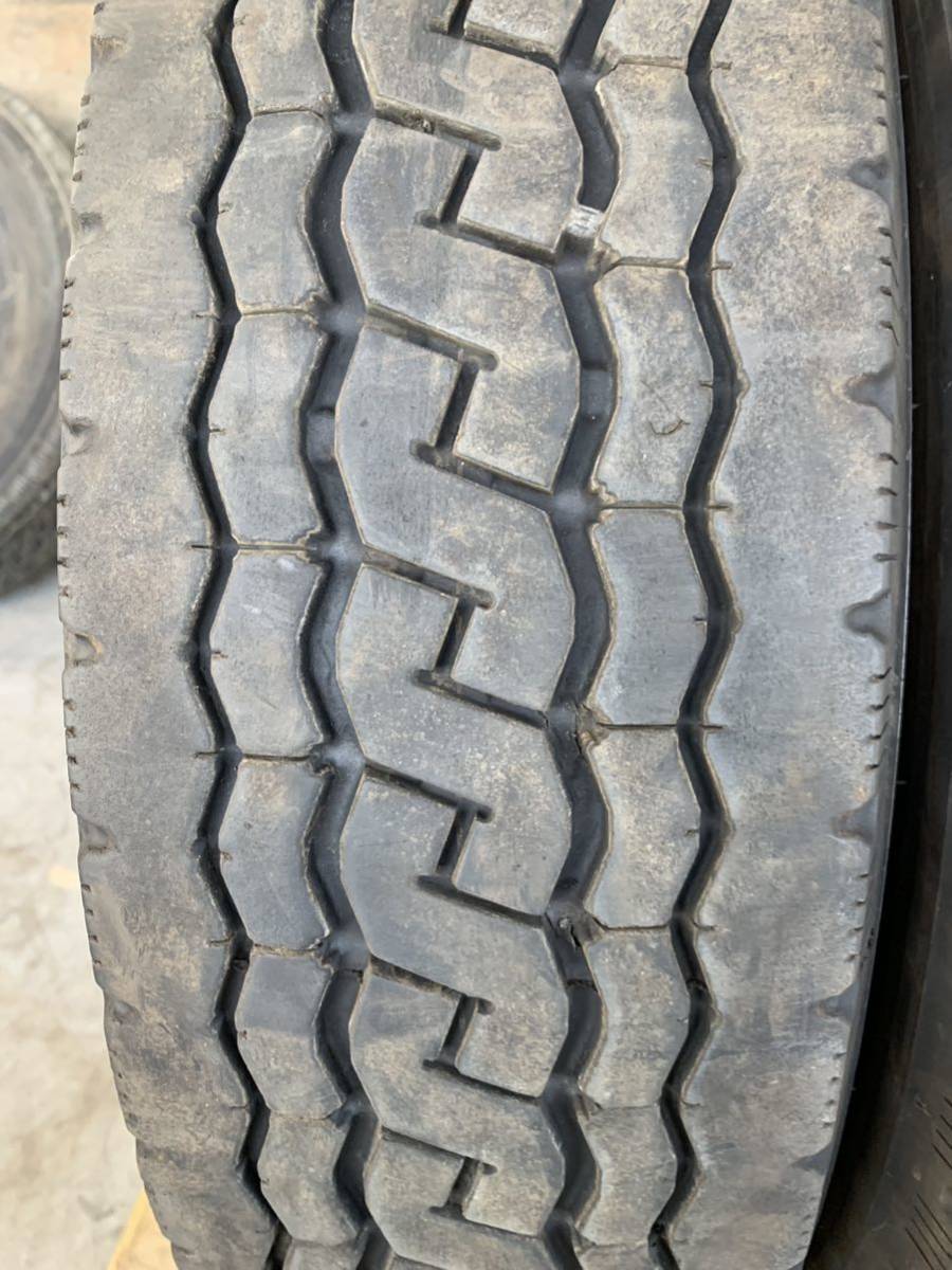 送料込み！205/70R17.5 BRIDGESTONE DURAVIS M800 21年製 7mm 中古トラックタイヤ２本_画像2