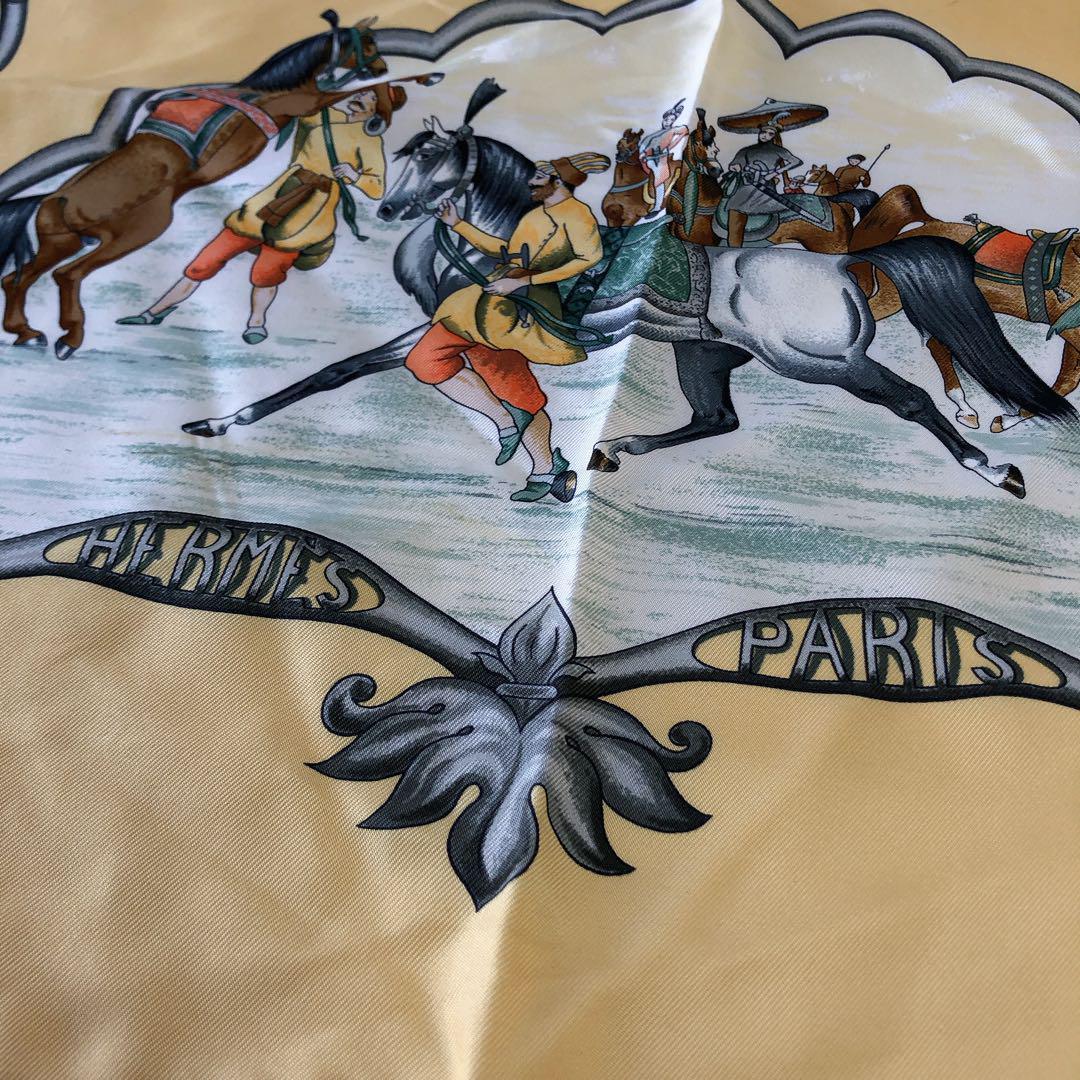 HERMES(エルメス)/ スカーフ カレ90 LES CHEVAUX DES MOGHOLS HERMES(エルメス)/ スカーフ カレ90 LES CHEVAUX DES MOGHOLS