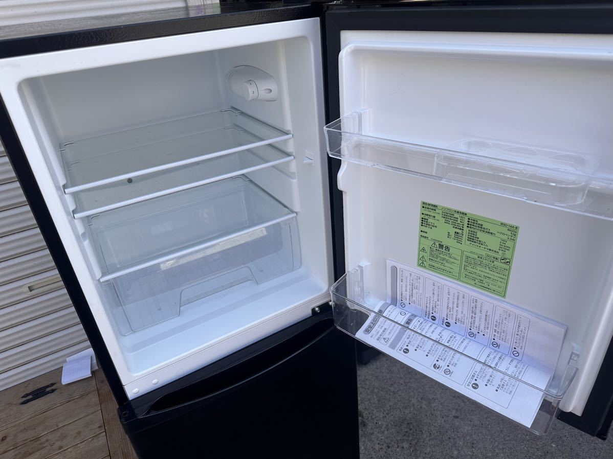 # アイリスオーヤマ 冷蔵庫 142L 家庭用 幅50cm 冷凍庫 53L 右開き ブラック IRSD-14A-B 2021年製_画像2