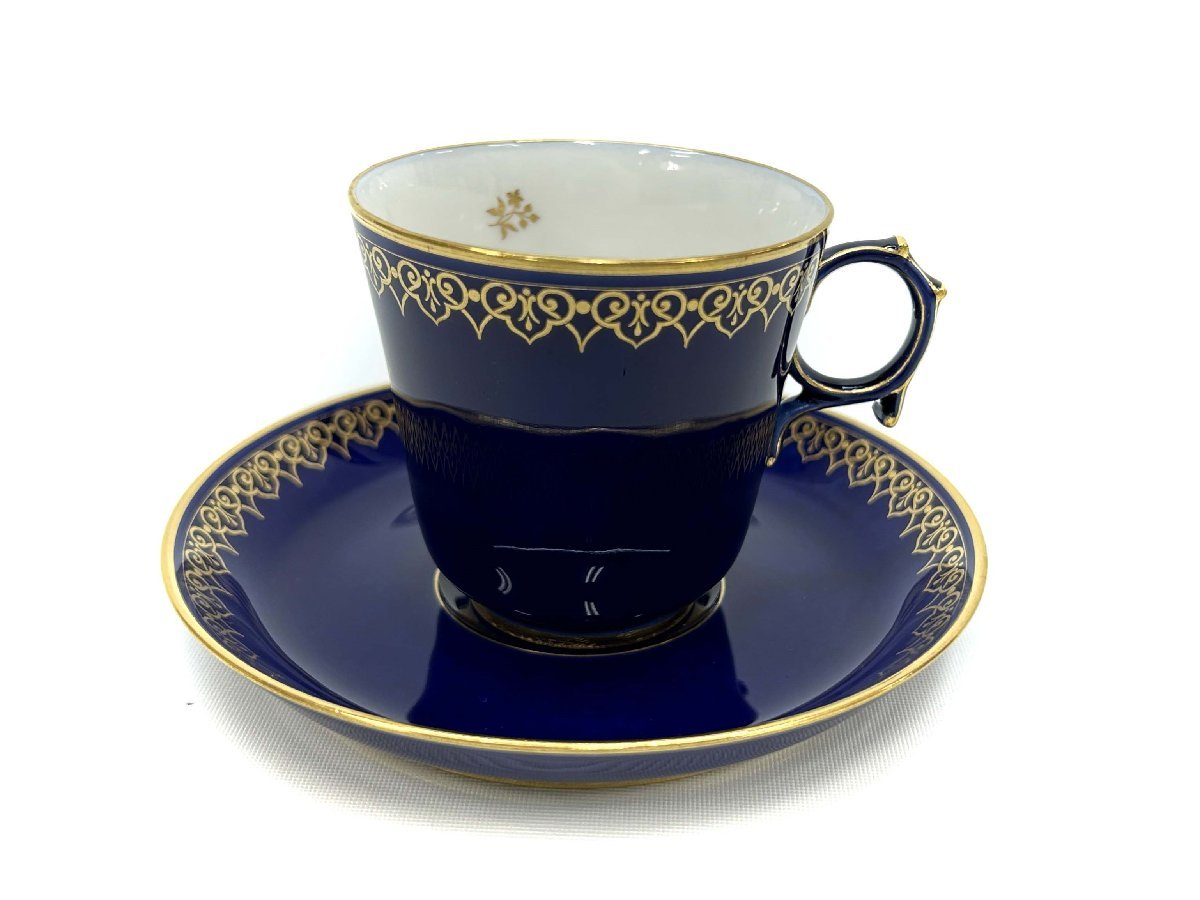 1円～ SEVRES セーブル 1887年 ブルーヌーボー ペイール 金彩モノグラム 小花文 カップ&ソーサー 箱付 G01-02_画像2