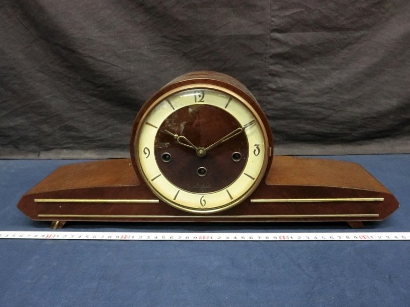 L0852 Anker ドイツ製 GERMANY ゼンマイ時計 丸時計 置時計 アナログ時計 木製_画像1