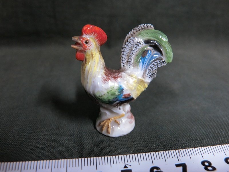 A0113 マイセン ミニチュア動物磁器 鶏 約4.5cm高_画像1
