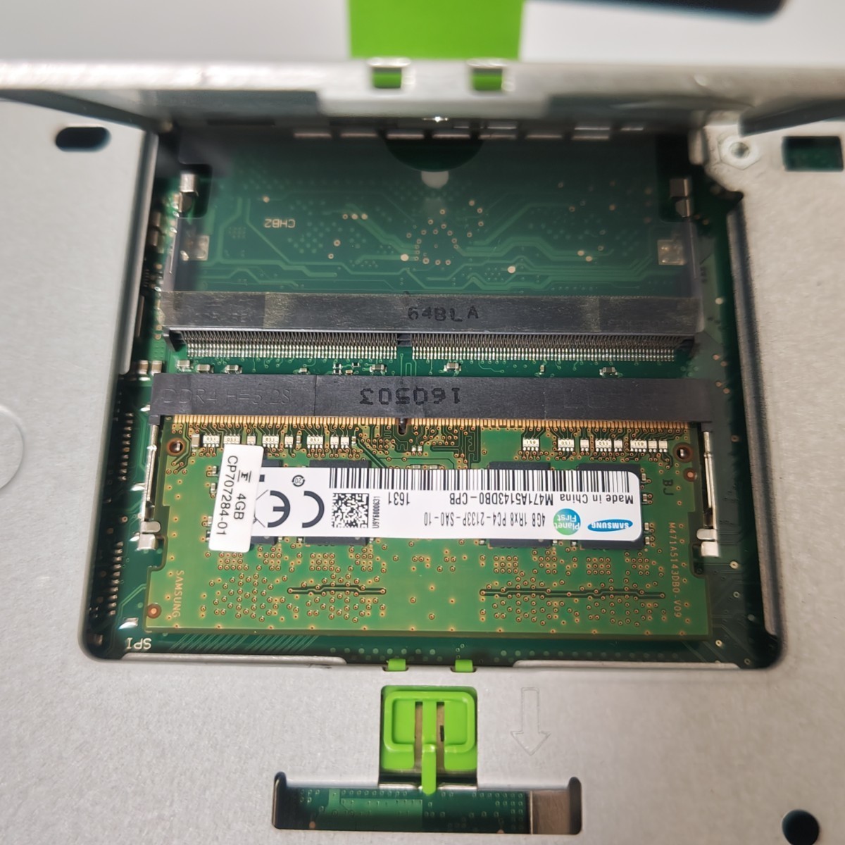 送料込・ジャンク品】FUJITSU ESPRIMO Q556/M (FMVB0402R) CPU 送料込・ジャンク品】FUJITSU ESPRIMO Q556/M (FMVB0402R) CPU