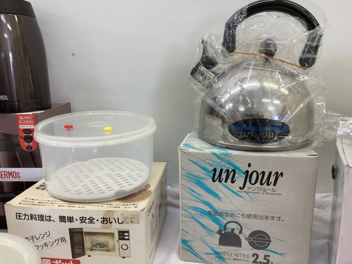 ★◆【1円～】調理器具 鍋 ケトルなど 大量セット 雪平鍋 やかん パスタ鍋 保存容器 保温/解凍プレートなど 160サイズ_画像8