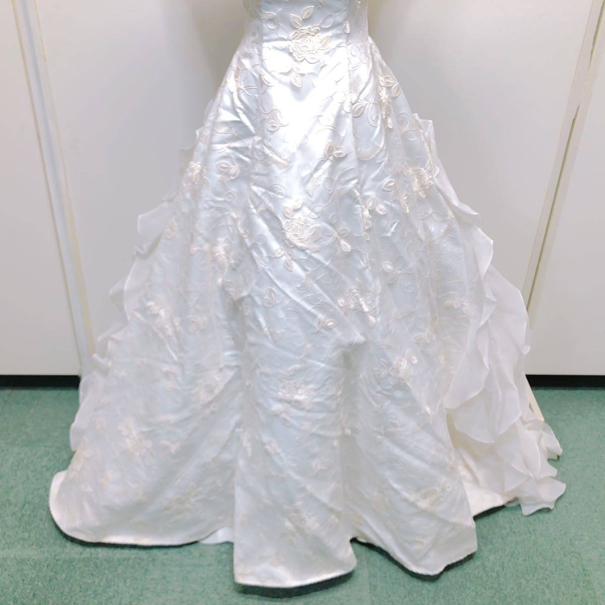 93【中古】Wedding Dress COLOR DRESS ウェディングドレス カラードレス FX312 オフホワイト 7-11T フラワモチーフ 刺繍 ビジュー 現状品_画像4