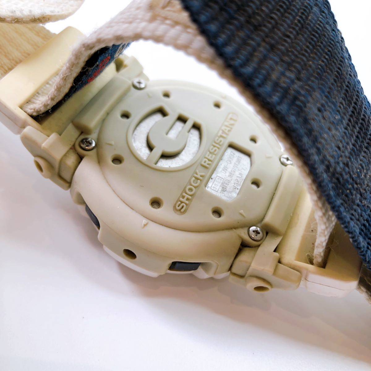 15【中古】CASIO G-SHOCK カシオ G-ショック ラバーズコレクション ホワイト CODE NAME DW-0097 メンズ腕時計 動作未確認 現状品_画像9