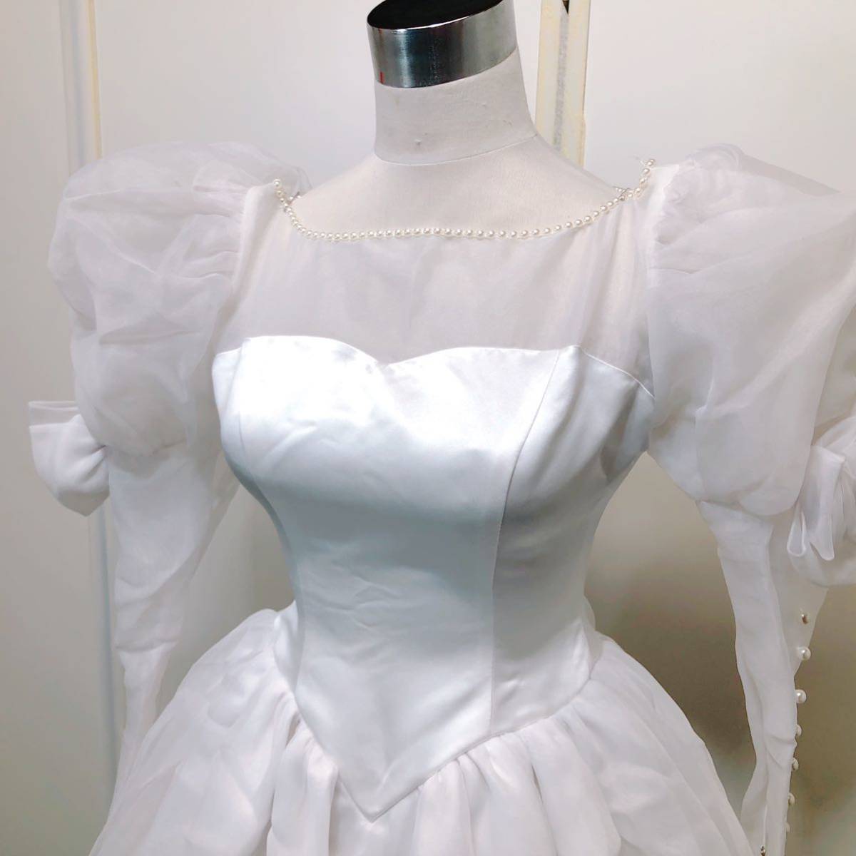 41【中古】Wedding Dress COLOR DRESS ウェディングドレス カラードレス F8020 オフホワイト 7R フラワーモチーフ 刺繍 パール 現状品 _画像2