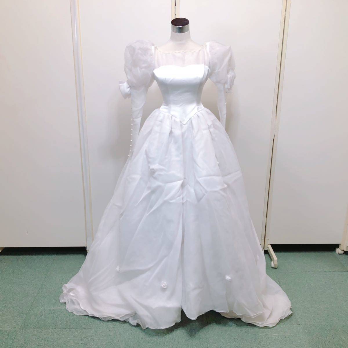 41【中古】Wedding Dress COLOR DRESS ウェディングドレス カラードレス F8020 オフホワイト 7R フラワーモチーフ 刺繍 パール 現状品 _画像1