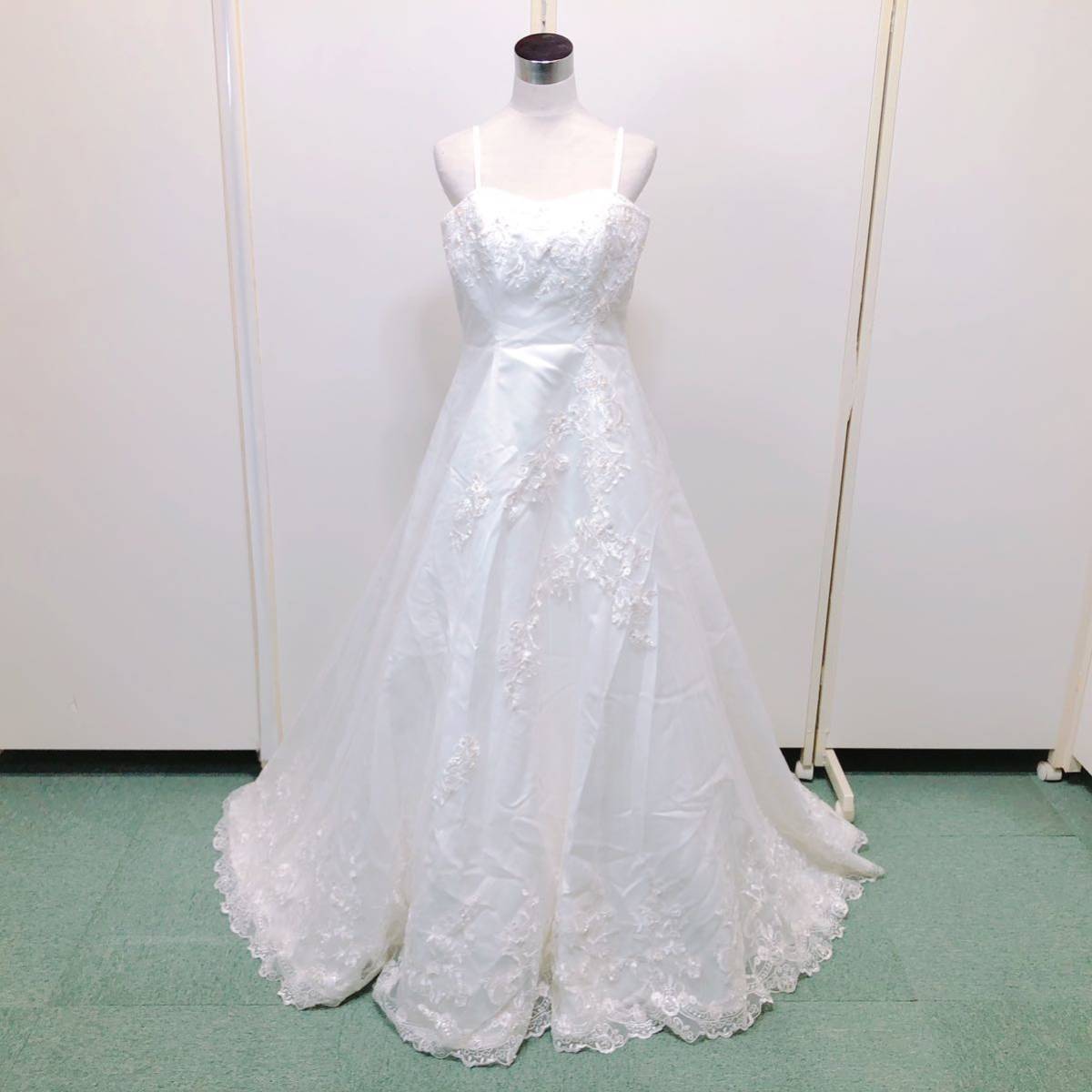 45【中古】Wedding Dress COLOR DRESS ウェディングドレス カラードレス FA017 オフホワイト 15-17TT フラワー 刺繍 大きいサイズ 現状品 _画像1