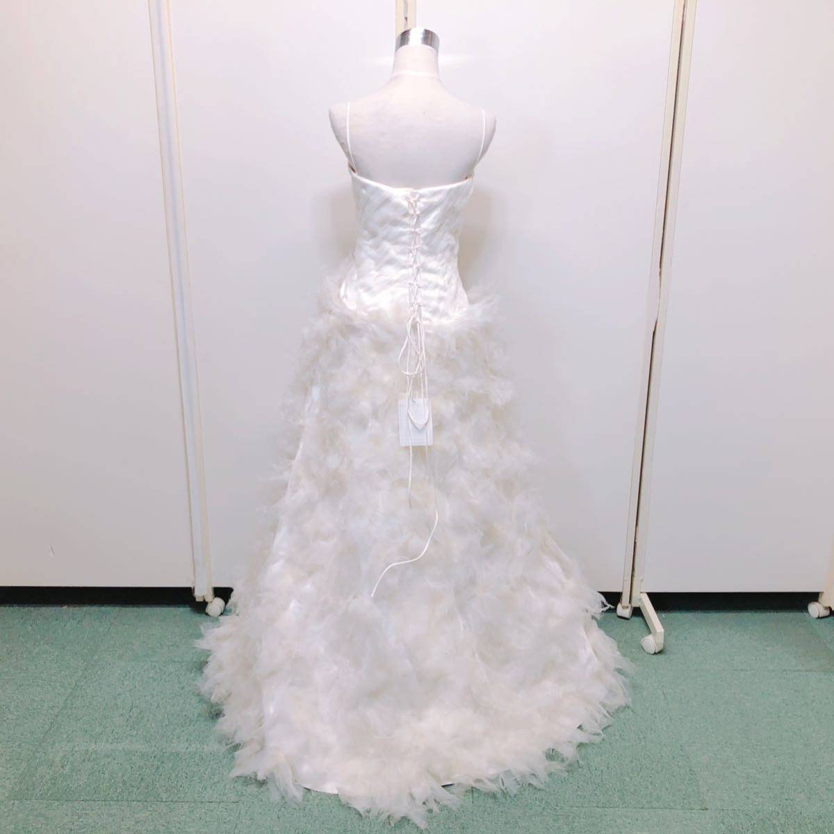 125【中古】Wedding Dress COLOR DRESS ウェディングドレス カラードレス FX677 オフホワイト 9-13T シンプル フリル ビジュー 現状品_画像5