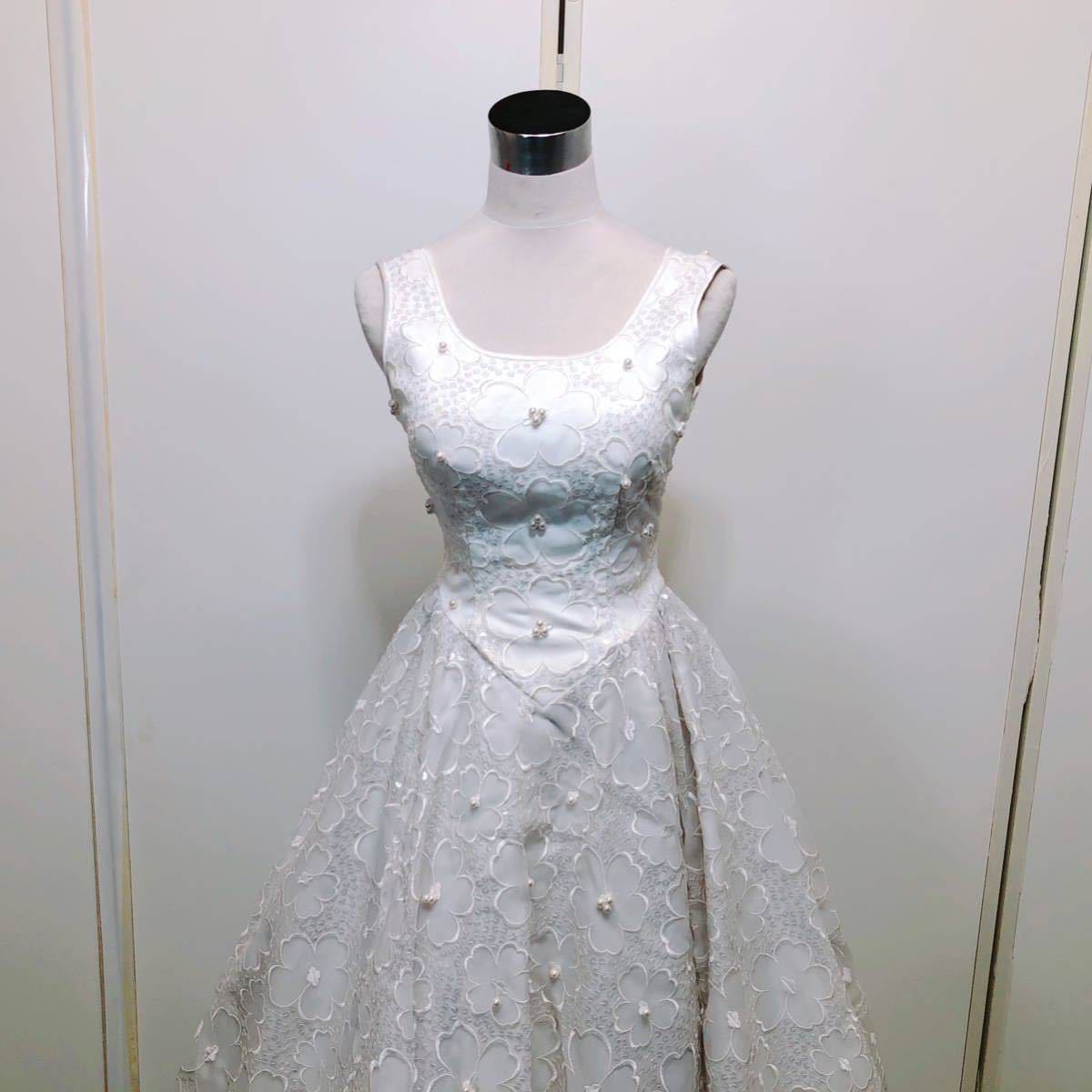 146【中古】COLOR DRESS ウェディングドレス カラードレス FV003 オフホワイト 9TT フラワーモチーフ 刺繍 パール 現状品_画像3