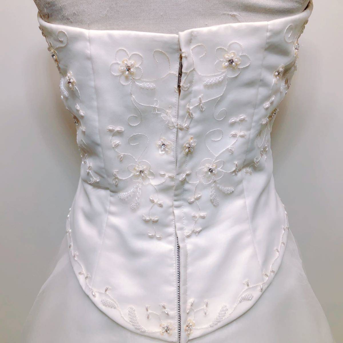 166【中古】Wedding Dress COLOR DRESS ウェディングドレス カラードレス FF303 オフホワイト 11T フラワーモチーフ 刺繍 レース 現状品_画像6