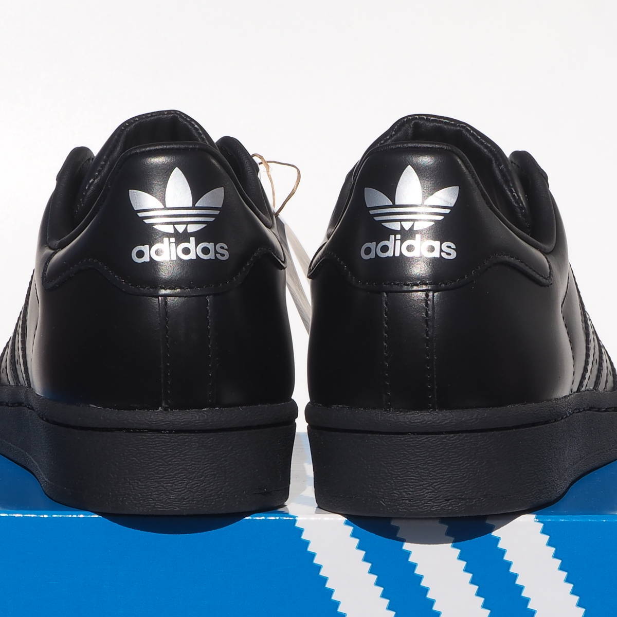 デッド!! US 10 / 28cm 新品 23年製 adidas SUPERSTAR スーパースター 黒x銀 ガラスレザー 天然皮革_画像4