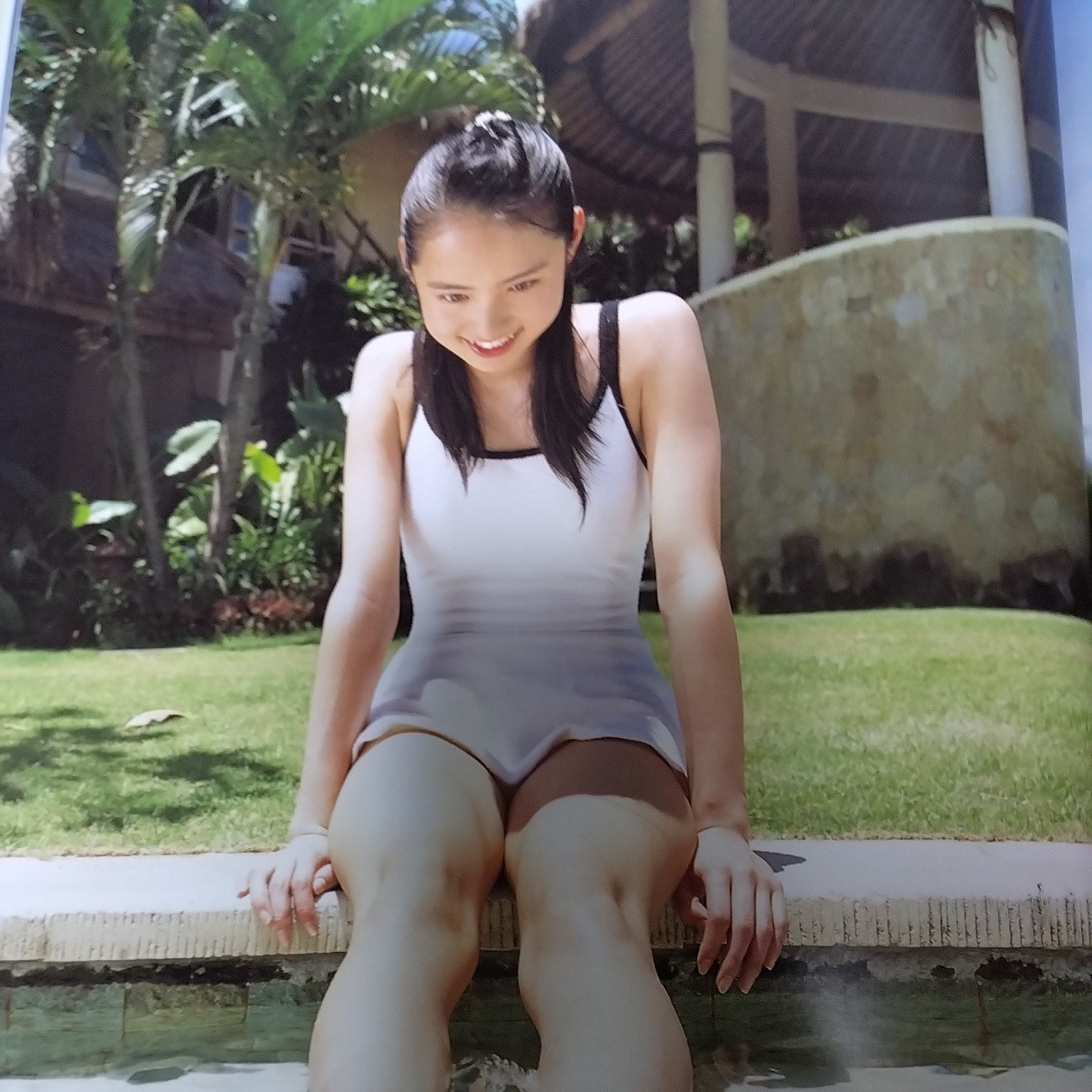 初水着!14歳の瞬間!】鉢嶺杏奈 写真集「トレビアン」 2004年第 初水着!14歳の瞬間!】鉢嶺杏奈 写真集「トレビアン」 2004年第