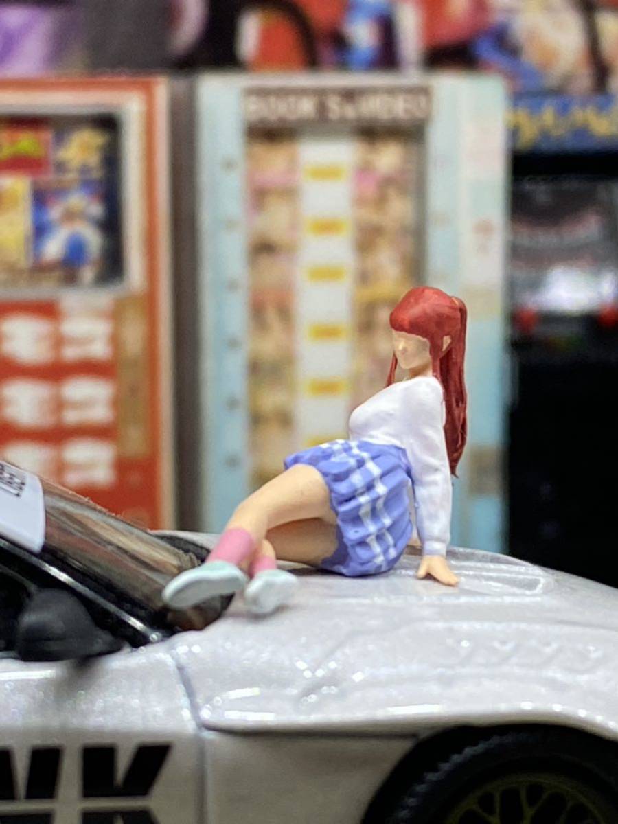 1/64　女子高生　制服　美脚　グラビア　フィギュア　精密塗装　トミカサイズ　ジオラマ　MINI GT LBWK 日本未発売　ミニカー _画像9