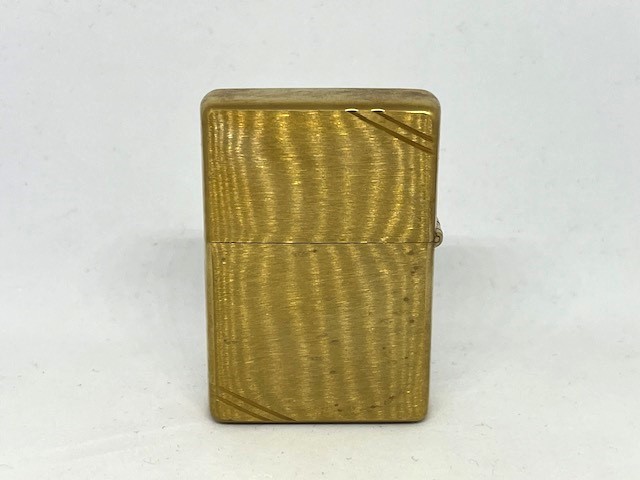 【未着火 保管品】ZIPPO ジッポー ライター 2000年製 フラットトップ ヴィンテージ SINGAPORE シンガポール ゴールド メタル貼り_画像2