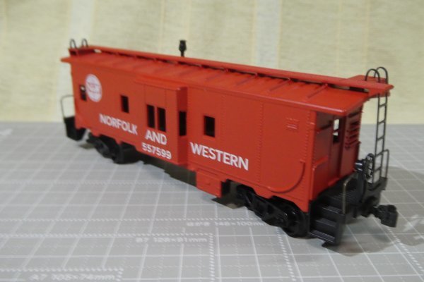 ジャンク_【ATHEARN】アサーン カブース　HO 1177 Bay Window Caboose Car Norfolk&Western_画像4