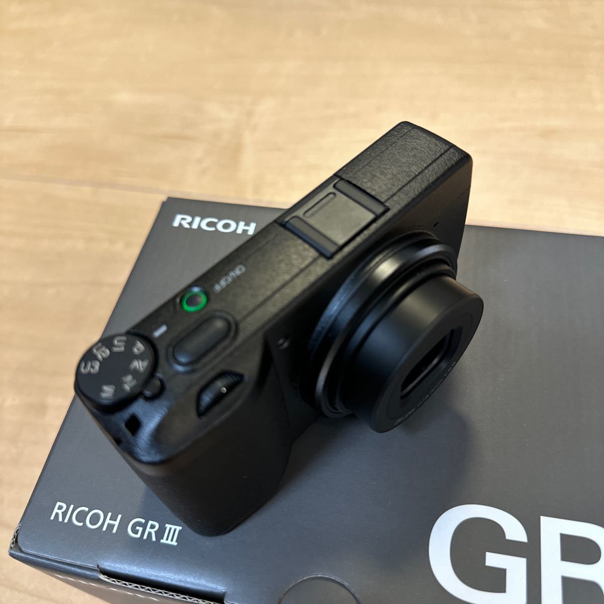 RICOH GR III リコー コンパクトデジタルカメラ ショット数僅か200枚　売りきり_画像4