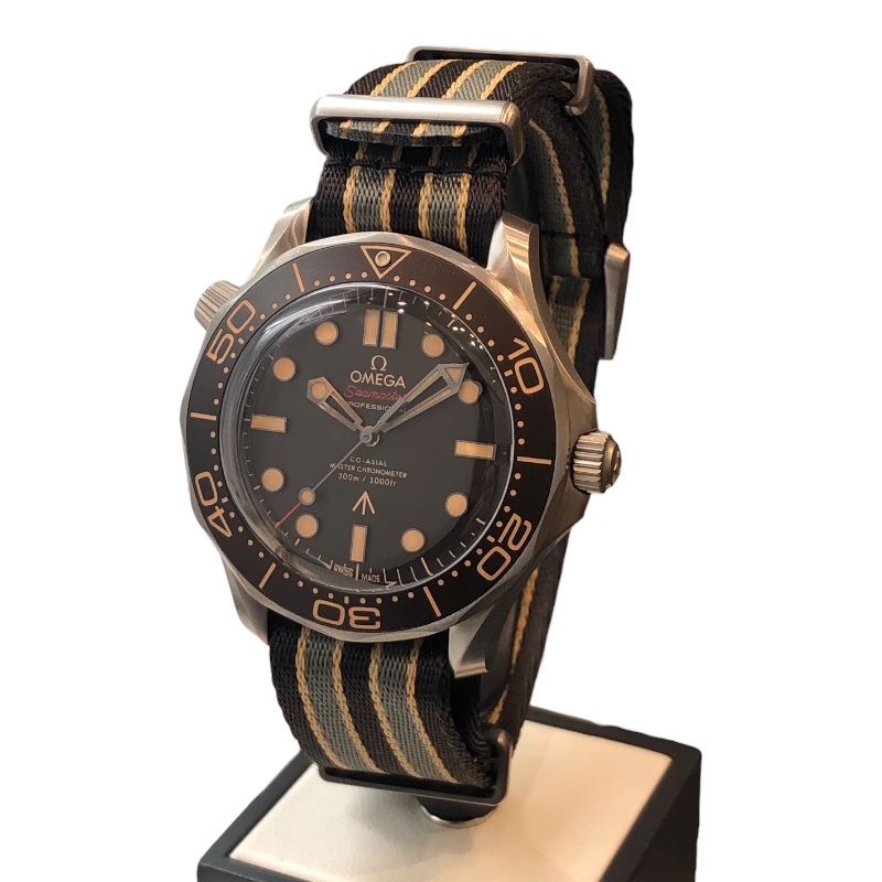  Omega OMEGA Seamaster дайвер 300M 007 выпуск 210.92.42.20.01.001 Brown titanium наручные часы мужской б/у 