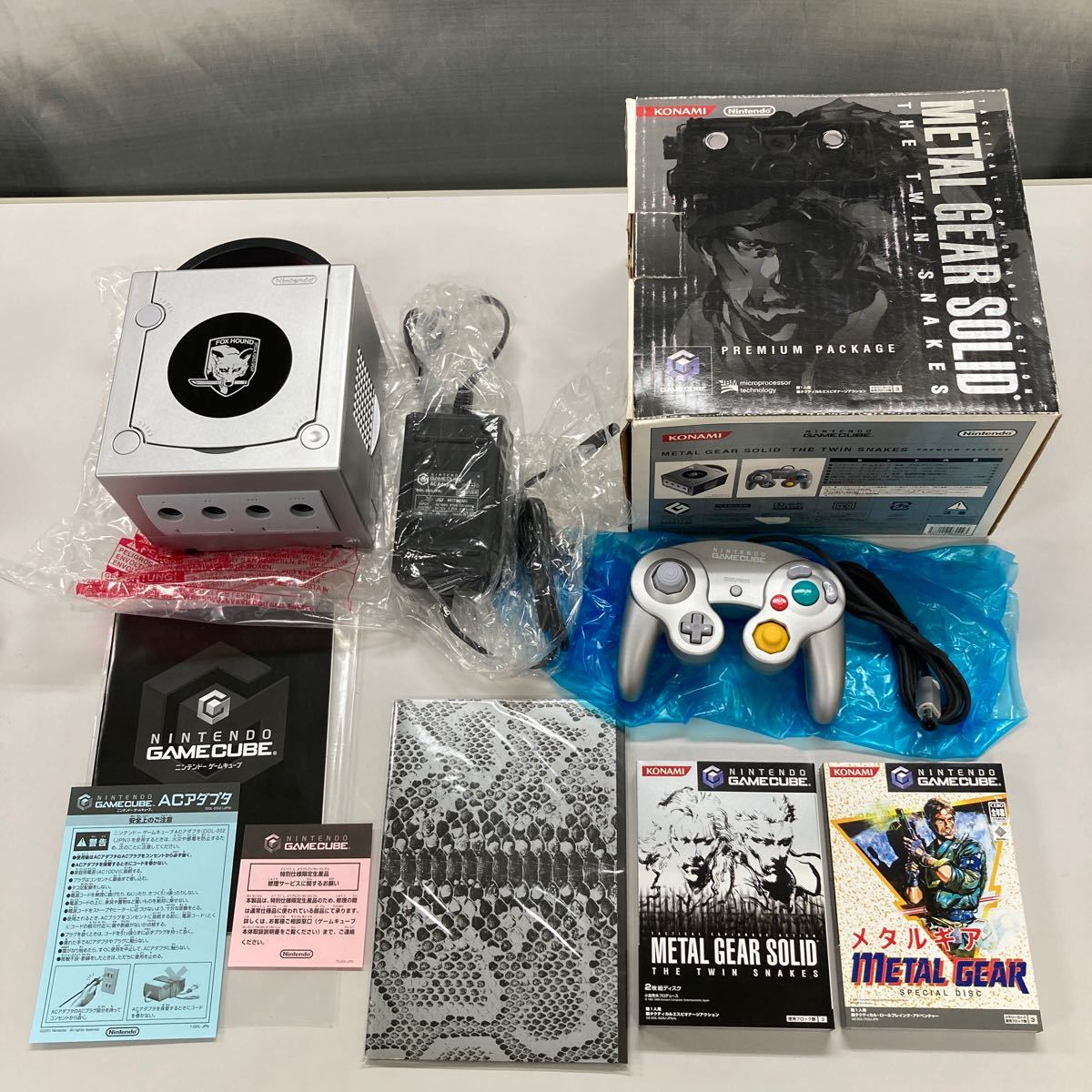 ゲームキューブ　メタルギアソリッド　プレミアムパッケージ　 NINTENDO GAMECUBE　METAL GEAR SOLID THE TWIN SNAKES PREMIUM PACKAGE　